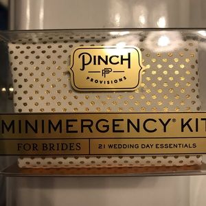 Minimergency Kit for Brides
